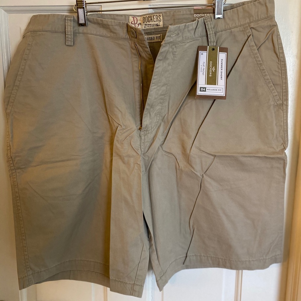 NWT men’s Dockets size 40 shorts